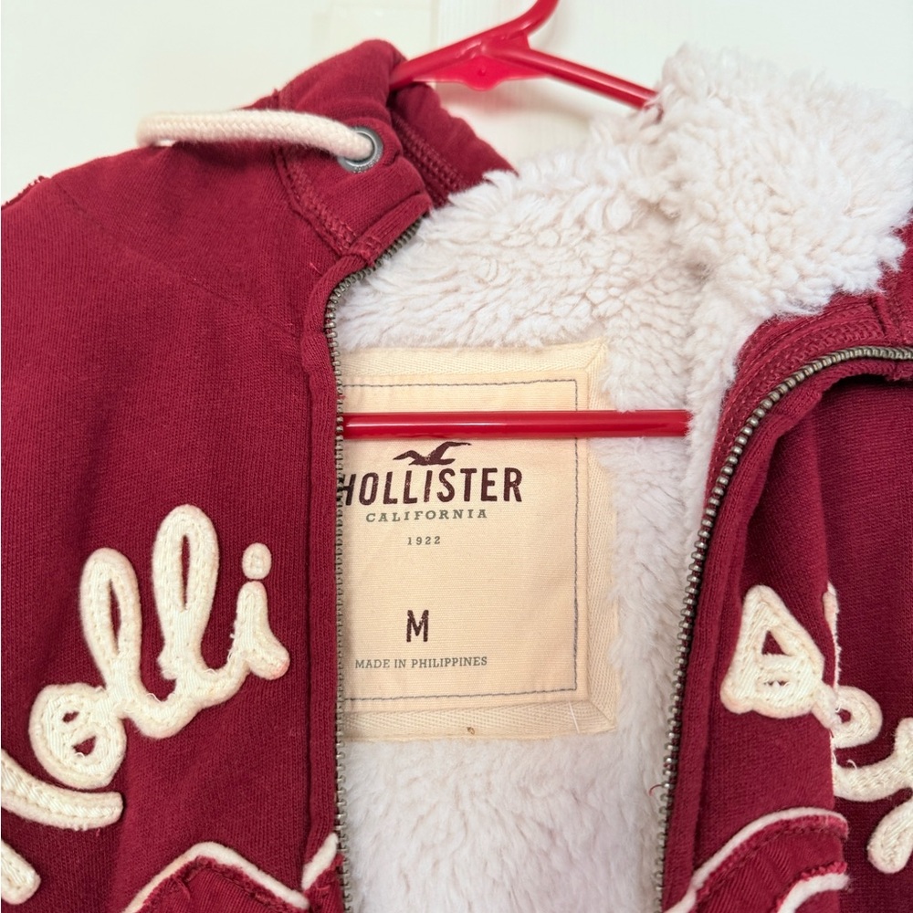 Hollister Burgundy Hoodie with White Fleece - Picture 2 of 3